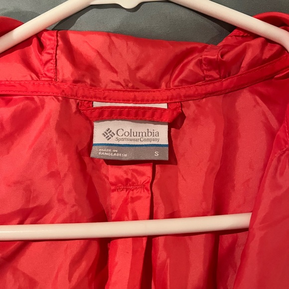 Lightweight Columbia Rain Jacket - Picture 3 of 6